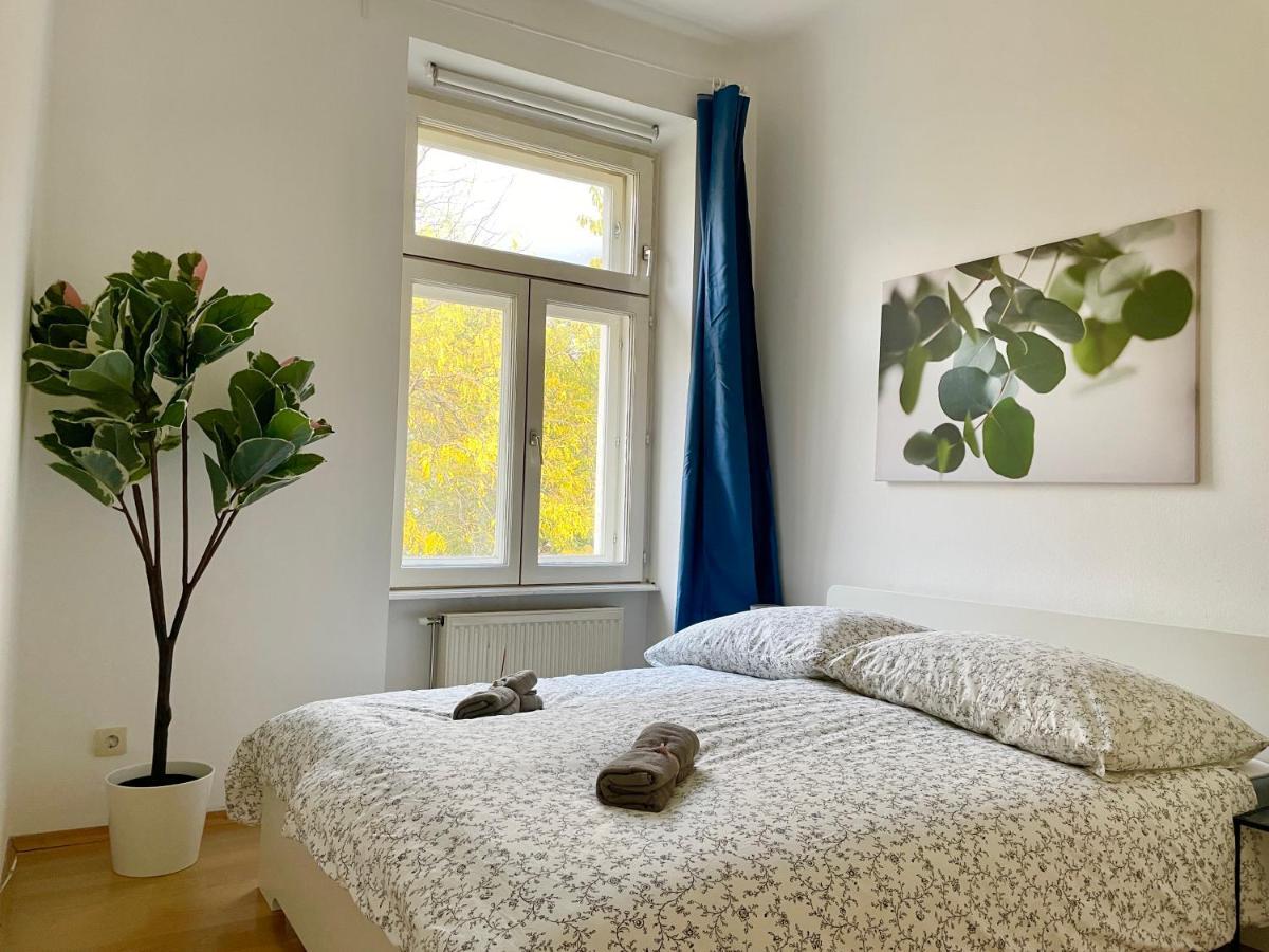 Spacious Apartment - 15 Min To Center Wien Exteriör bild
