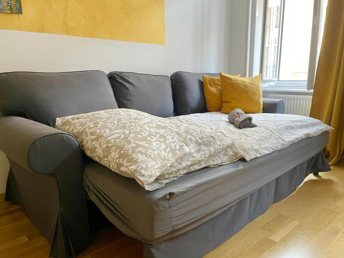 Spacious Apartment - 15 Min To Center Wien Exteriör bild
