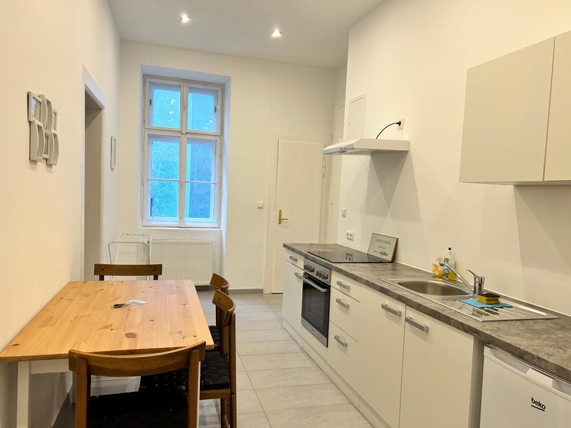 Spacious Apartment - 15 Min To Center Wien Exteriör bild
