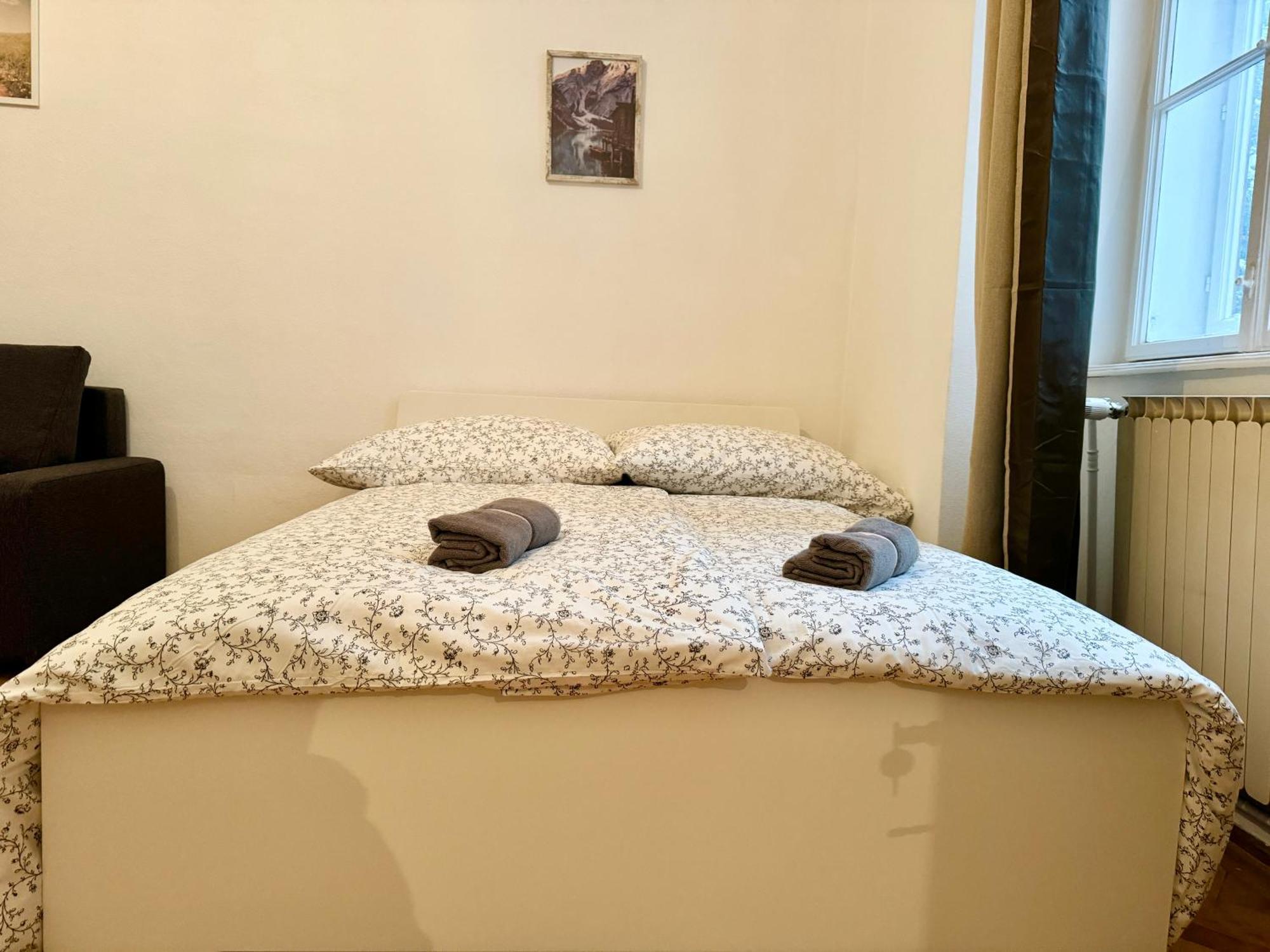 Spacious Apartment - 15 Min To Center Wien Exteriör bild